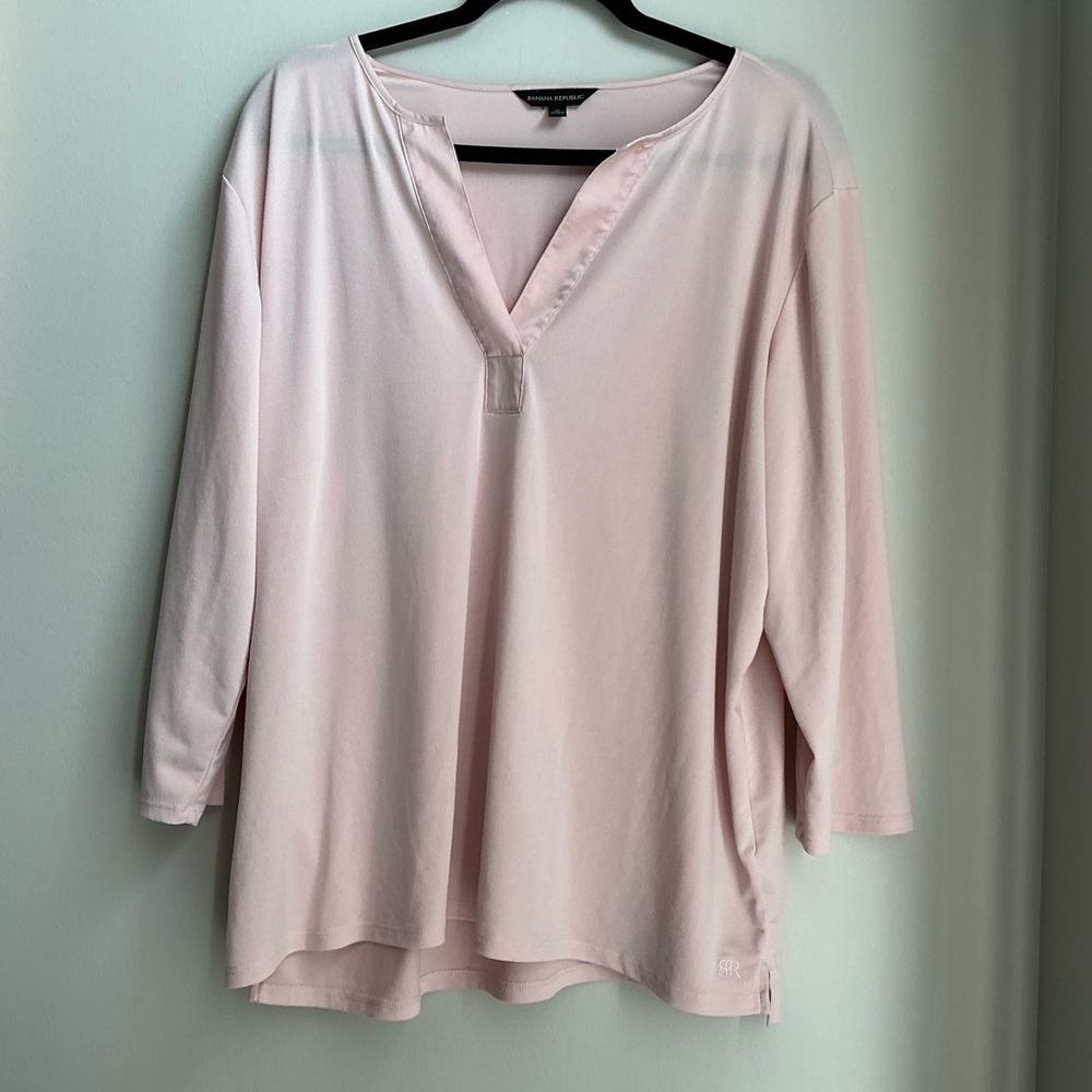 Banana Republic Blush Pink 3/4 Sleeve Tunic Top Split Neck Soft Stretch XL